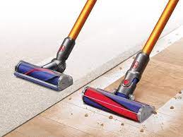 does dyson scratch hardwood floors