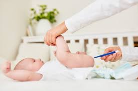 Die normale körpertemperatur eines gesunden kindes liegt zwischen 36,5 °c und 37,5 °c. Fieber Bei Babys Meinbaby123 De