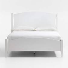 hilde queen white wood bed reviews