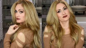 Consider dyeing your hair with cool or neutral shades of blonde if you are doing it at home. Diy At Home Highlight Color Light Golden Honey Blonde Hair Youtube