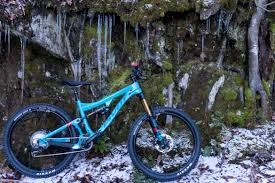 The Pivot Mach 6 Carbon Mocks Rocks And Roots Bike Review