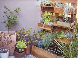 Diy Vertical Box Planter Garden Happy