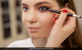 follow these eye makeup tips to prevent
