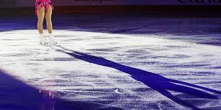 Мужское и женское одиночное катание, парное катание и спортивные танцы на льду. Tass Chempionat Mira Po Figurnomu Kataniyu 2021 Goda Projdet Bez Zritelej
