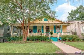 story homes in garden district