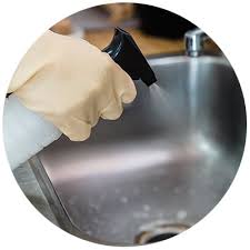how to properly clean a kitchen sink