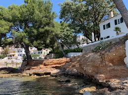In einem haus am meer auf mallorca lässt es sich leben und das südliche flair genießen. Haus Am Meer Mit Ferienmietlizenz Kaufen In Alcanada Alcudia Mallorca