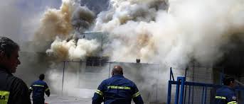 Η φωτιά έκαιγε σε βιομηχανική περιοχή. Fwtia Ston Aspropyrgo Eikones Koinwnia Ant1 News