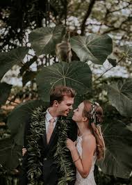 utterly romantic hawaiian wedding at