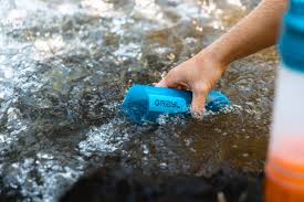 water filter bottle for travel hiking
