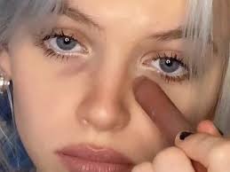 makeup trend is faking under eye bags