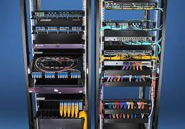 how to manage cables in server rack