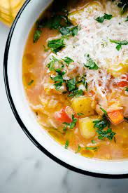 slow cooker winter vegetable soup with