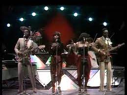 Chic / I Want Your Love - YouTube
