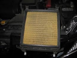Toyota Sienna Engine Air Filter Replacement Guide 006