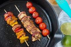 How do you grill skewers on a stove?