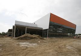 A Bgsu Jewel Stroh Center On Pace For Completion In 2011