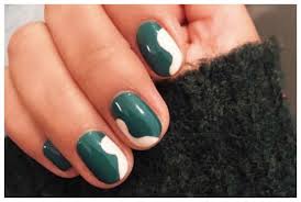 emerald nails are trending on insram