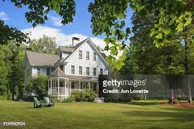 https://www.gettyimages.ca/photos/victorian-farmhouse gambar png