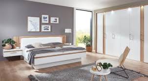 Disselkamp hat sich auf schlafzimmermöbel in echtholzfurnier und massivholz spezialisiert. Moebelmania Markenmobel Zum Gunstigsten Preis