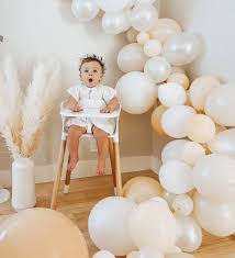 10 unique first birthday party themes