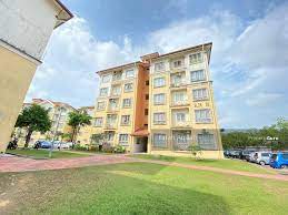 Other than that condos like emira and metia is better off! Apartment Seroja Bukit Jelutong Shah Alam Bukit Jelutong Shah Alam Selangor 3 Bedrooms 850 Sqft Apartments Condos Service Residences For Sale By Farah Aqillah Rm 320 000 32492183