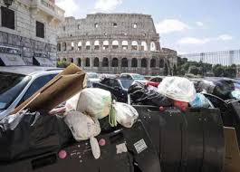 Risultati immagini per foto mondezza a Roma