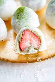 strawberry matcha daiu mochi mochi