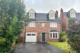 5 Bedroom Property For In