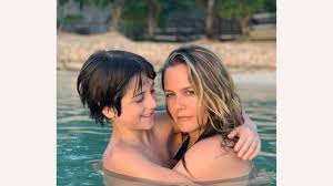 alicia silverstone says 11 year old son