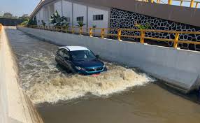 How Electric Cars Handle Water Logged