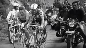 Anquetil and poulidor are in a group of four riders leading the stage. Anquetil Poulidor Le Duel Historique Lindependant Fr