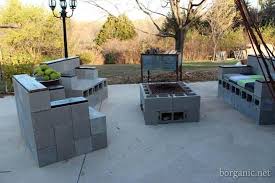 Cinder block ( concrete block ) is a material that is easy to use in the garden. 20 Creative Uses Of Concrete Blocks In Your Home And Garden