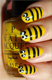 nail art tutorial bee nails swatch