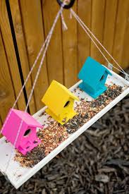 20 plans for diy bird feeders