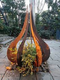 Sculpture Iron Bark Metal Design