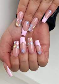 pastel daisy acrylic nails