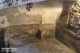 the garden tomb burial cave madain