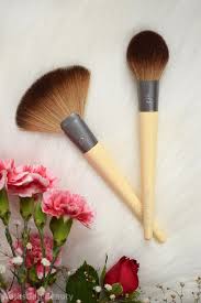highlight duo makeup brushes