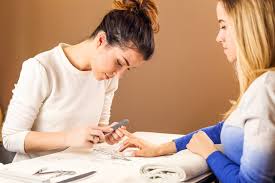 nail technician salary how to become