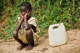 Résultat de recherche d'images pour "l'accès à l'eau en afrique"