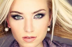 beautiful eye makeup for blondes with