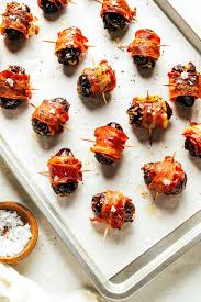 3 ing bacon wrapped dates