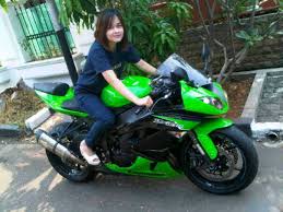 I love video games business@teamninja.com. 15 Cewek Naik Motor Kawasaki Ninja Cantik Bener Motorninja250 Com Motorninja250 Com