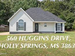 560 huggins dr holly springs ms 38635