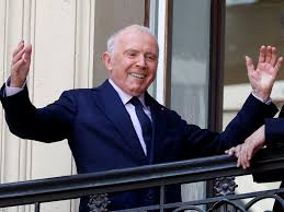 François pinault is honorary chairman of luxury group kering, which owns fashion brands saint laurent, alexander mcqueen and gucci. French Billionaire Francois Pinault Pledges 109 Million To Notre Dame Repairs