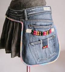 De fato fica perfeito revestir almofadas e fazer capas ou fronhas para elas com jeans. Hugedomains Com Denim Crafts Diy Fashion Denim Ideas
