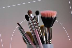 how to use every type of makeup brush
