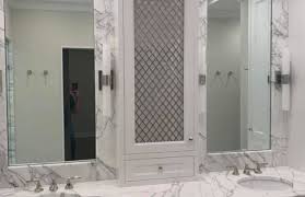 Ustom Mirrors Glass Shower Doors