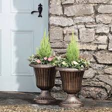Garden Grow Set Of Two Urn Planters